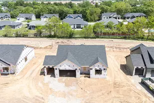 3810 N Woodbury Ln, Janesville, WI 53545 - Photo 2
