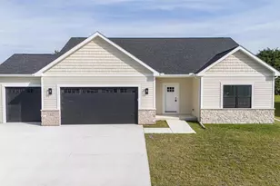 3810 N Woodbury Ln, Janesville, WI 53545 - Photo 1
