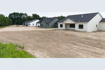 3810 N Woodbury Lane, Janesville, WI 53545 - Photo 4