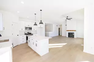 3810 N Woodbury Ln, Janesville, WI 53545 - Photo 10