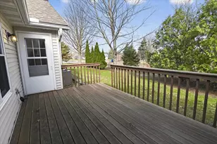 185 N Musket Ridge Dr, Sun Prairie, WI 53590 - Photo 10