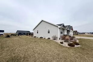 441 Hickory St, Janesville, WI 53536 - Photo 4