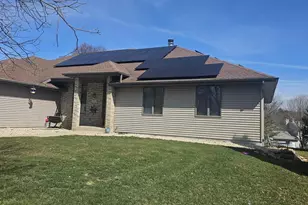 720 Waveland Rd, Janesville, WI 53548 - Photo 2