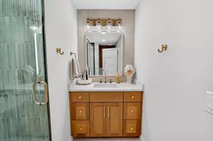 5117 Lake Mendota Dr, Madison, WI 53705 - Photo 26
