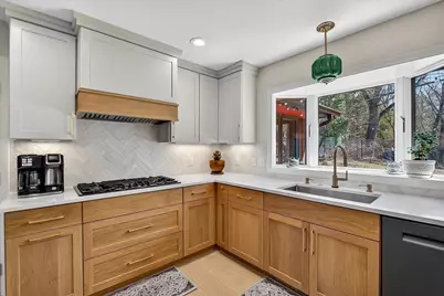 5117 Lake Mendota Drive, Madison, WI 53705 - Photo 14