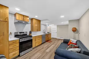 5117 Lake Mendota Dr, Madison, WI 53705 - Photo 42