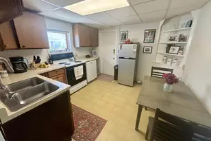 1043 Jenifer St, Madison, WI 53703 - Photo 8