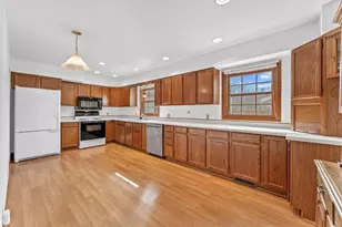 402 Modern Ave, Reedsburg, WI 53959 - Photo 4