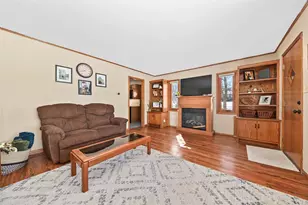 2604 N 112th St, Wauwatosa, WI 53226 - Photo 12