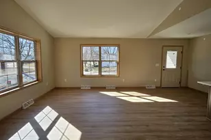 915 Sutherland Ave, Janesville, WI 53545 - Photo 20