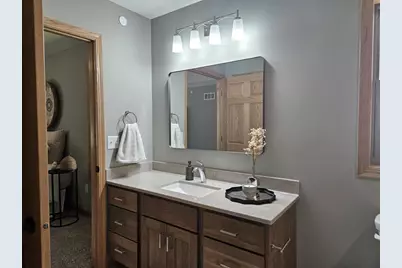 915 Suthrland Avenue, Janesville, WI 53545 - Photo 10