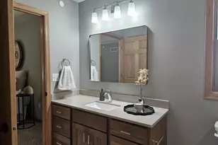 915 Sutherland Ave, Janesville, WI 53545 - Photo 10