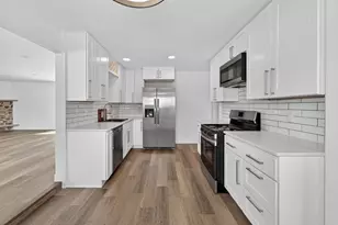 413 E Lincoln Dr, DeForest, WI 53532 - Photo 8