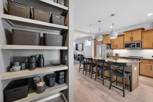 828 Shadowwood Trl, Sun Prairie, WI 53590 - Photo 14