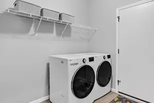 828 Shadowwood Trl, Sun Prairie, WI 53590 - Photo 16