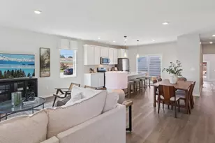 557 Trysil Aly N, Stoughton, WI 53589 - Photo 4