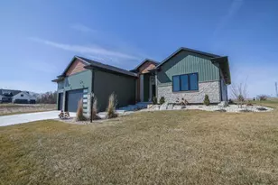 1813 Arbor Ridge Way, Janesville, WI 53548 - Photo 4