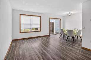 213 N Musket Ridge Dr, Sun Prairie, WI 53590 - Photo 10