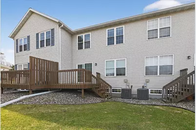 213 N Musket Ridge Drive, Sun Prairie, WI 53590 - Photo 4