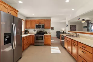 3458 Field Crest Ct, Beloit, WI 53511 - Photo 24