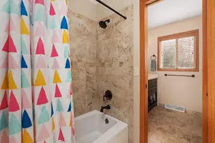 3458 Field Crest Ct, Beloit, WI 53511 - Photo 34