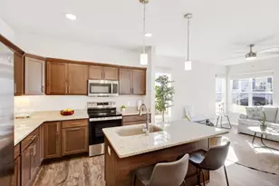 6972 Belle Fontaine Blvd, Middleton, WI 53562 - Photo 10