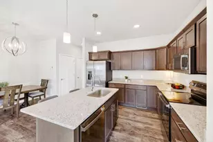 6972 Belle Fontaine Blvd, Middleton, WI 53562 - Photo 12