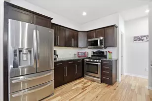 7162 Belle Fontaine Blvd, Middleton, WI 53562 - Photo 14