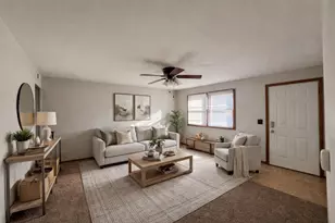 5802 Sauk Ln, Mcfarland, WI 53558 - Photo 2