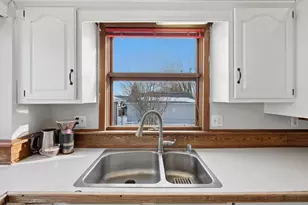 3513 Burke Ave, Madison, WI 53714 - Photo 12