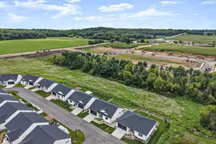 215 Boann Ter, Belleville, WI 53508 - Photo 34