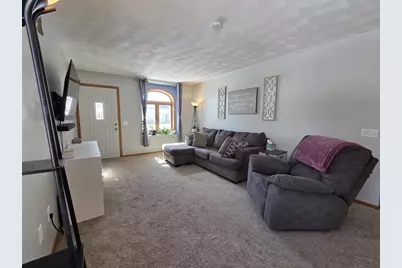 304 Breezy Point Drive, Pardeeville, WI 53954 - Photo 10