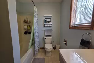 304 Breezy Point Dr, Pardeeville, WI 53954 - Photo 12