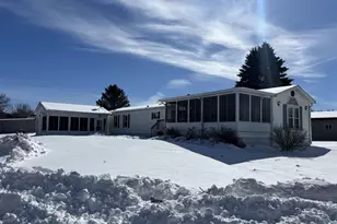 90 London Dr, Sparta, WI 54656 - Photo 2