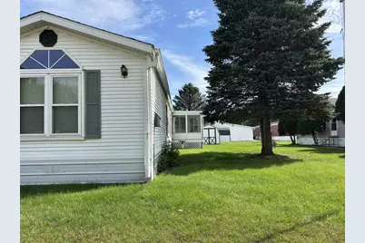 90 London Drive #90, Sparta, WI 54656 - Photo 6