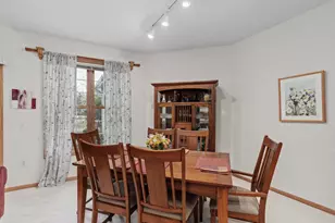 3343 N Stone Creek Cir, Madison, WI 53719 - Photo 8