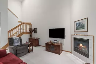 3343 N Stone Creek Cir, Madison, WI 53719 - Photo 6