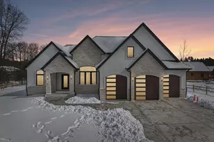 320 Oakbrook Dr, Lake Delton, WI 53965 - Photo 1