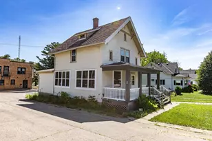 706 Fair St, Mineral Point, WI 53565 - Photo 6