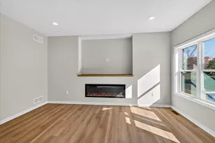 2809 Crinkle Root Dr, Fitchburg, WI 53711 - Photo 14