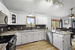 840 Vista Ridge Dr, Mount Horeb, WI 53572 - Photo 6