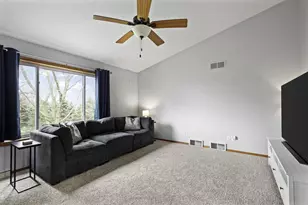 840 Vista Ridge Dr, Mount Horeb, WI 53572 - Photo 4
