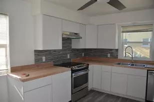 5604 Bjelde Ln, Monona, WI 53716 - Photo 6