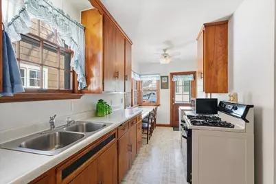 453 Virginia Terrace, Madison, WI 53726 - Photo 6