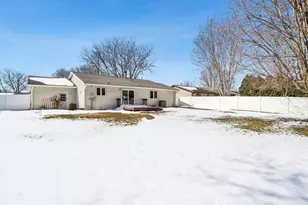 1008 Eric Ln, Waunakee, WI 53597 - Photo 32