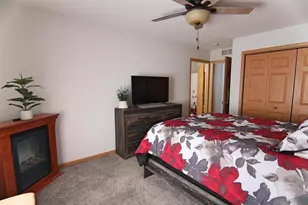 624 E Market St, Elkhorn, WI 53121 - Photo 10