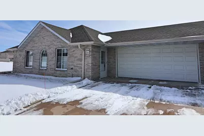 624 E Market Street #101, Elkhorn, WI 53121 - Photo 2