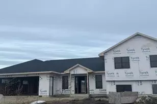 118 Windmill Ridge Rd, Janesville, WI 53536 - Photo 2