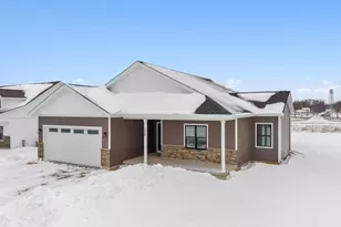 322 Willow St, Pardeeville, WI 53954 - Photo 12