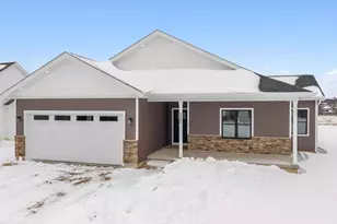 322 Willow St, Pardeeville, WI 53954 - Photo 10